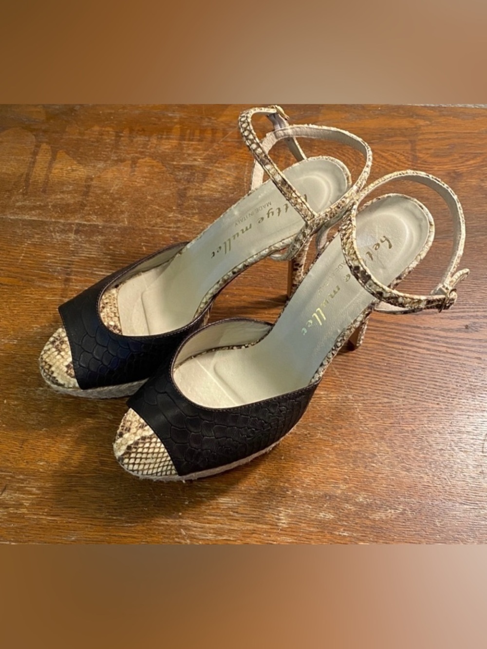 Bettye Muller Black and Tan Snakeskin Open Toe Heeled Sandals. Sz 38.5. (8)